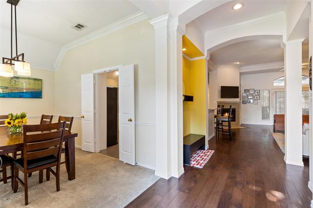 Foto del edificio - 407 Buttonwood Dr