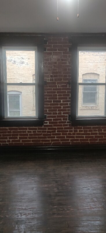 Building Photo - 8814 St Charles Ln