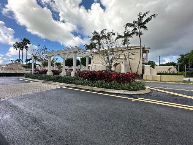 Foto del edificio - 10101 NW 32nd Terrace