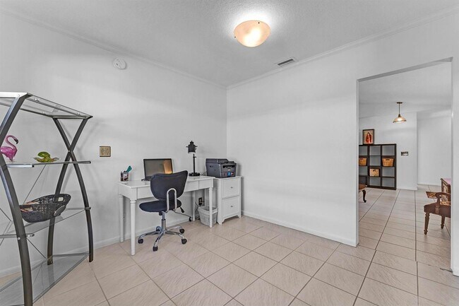 Building Photo - 1228 Spring Cir Dr