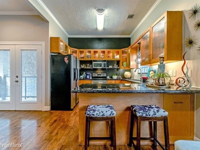 Building Photo - 2 br, 1 bath Apartment - 2626 Reagan St