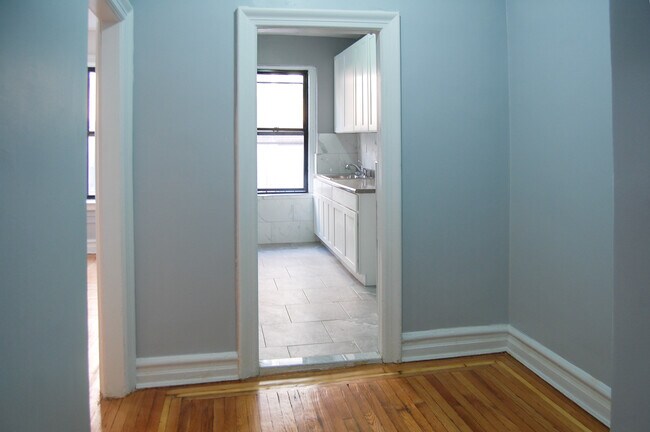 Building Photo - 119-14 Union Tpke