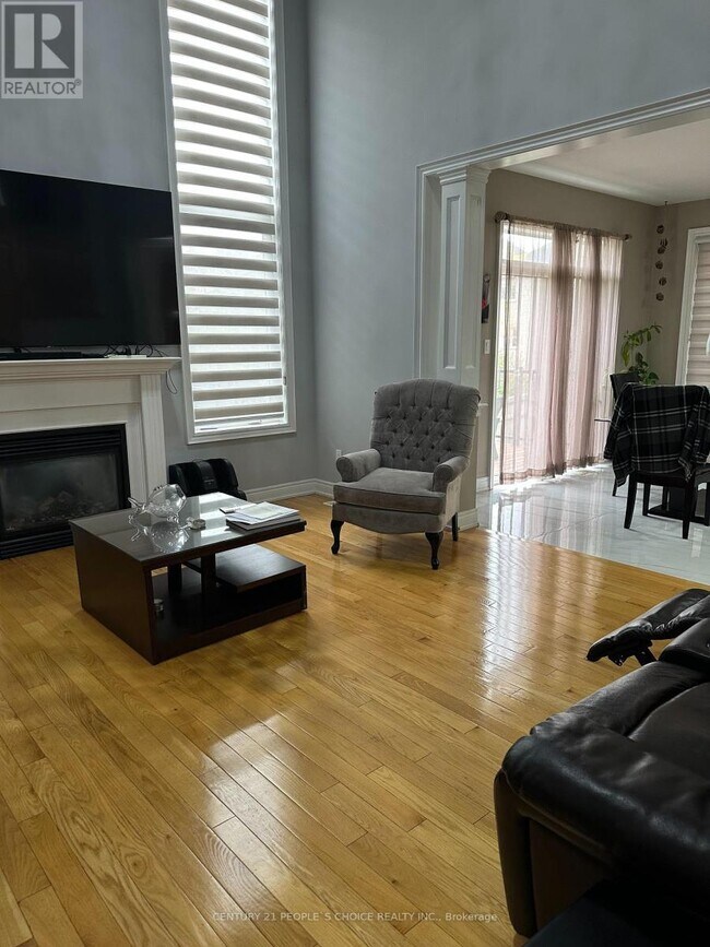 Building Photo - 69 Fallowfield Rd