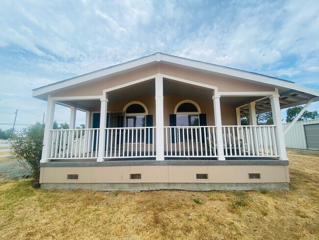 Foto del edificio - Charming Country Property with Option to Lease Land