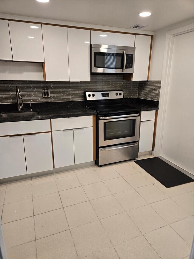 Foto del edificio - 2651 S Course Dr