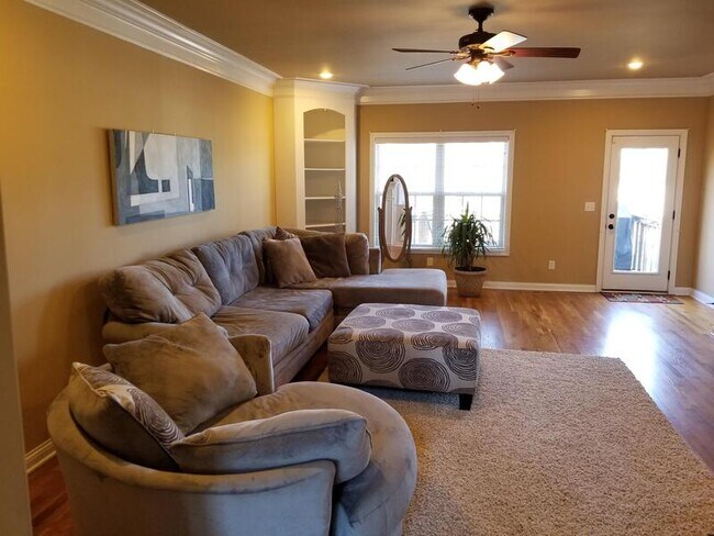Foto del edificio - 3277 Orchard Grass Rd