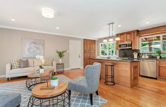 Building Photo - 6 Bedroom House in Moraga!! 6 MONTH LEASE ...