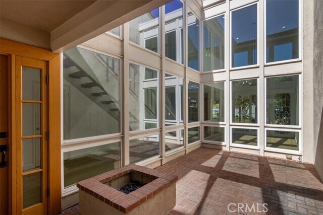 Building Photo - 6 Mandrake Way