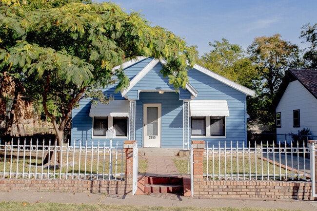 Photo - 2855 Sharon St House