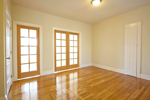 Building Photo - 470 14th St