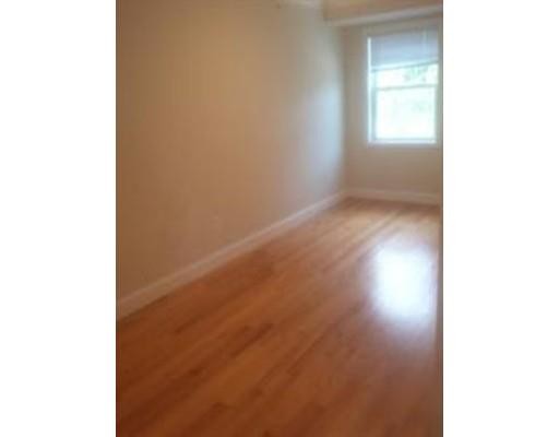 Building Photo - 277 Pawtucket St