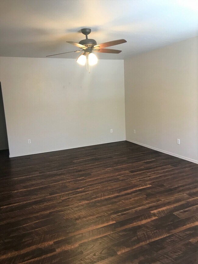 Living Room - 7100 E Galaxy Way