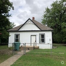 Building Photo - 812 N Maxey St