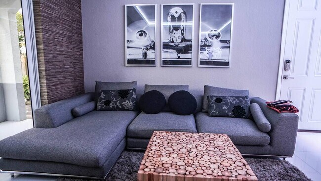 Foto del edificio - 785 SW 148th Ave