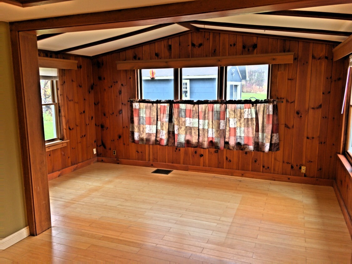 73 Air Park Rd Unit 2, Shelburne, VT 05482 Apartments in Shelburne