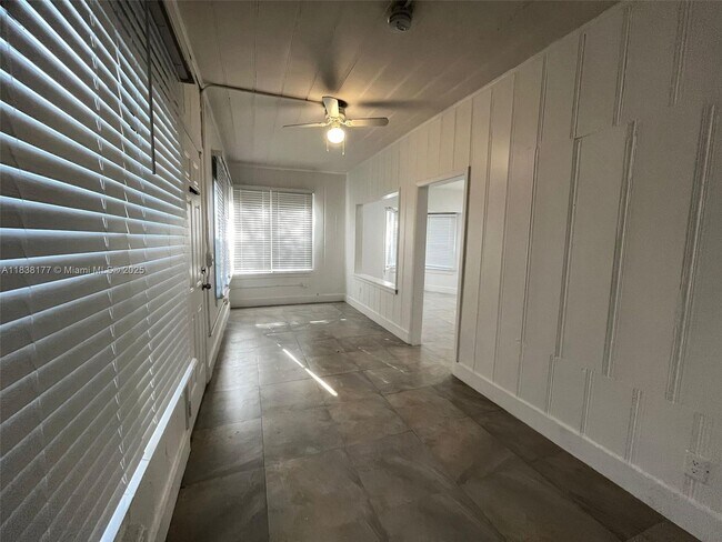 Foto del edificio - 97 NW 27th St