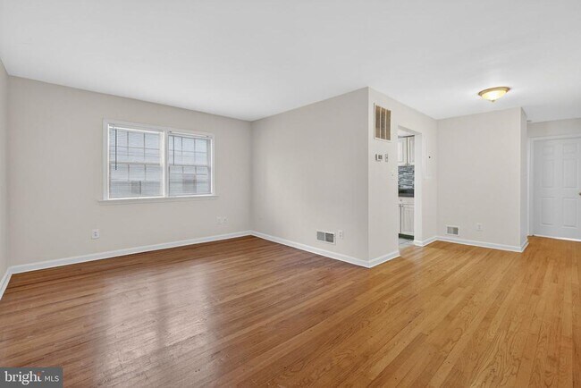 Foto del edificio - 415 N West St