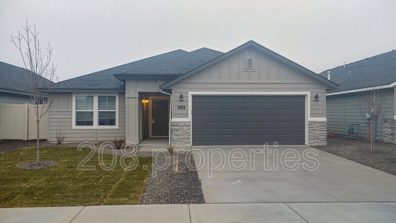 Foto principal - 893 N Bowknot Lake Ave