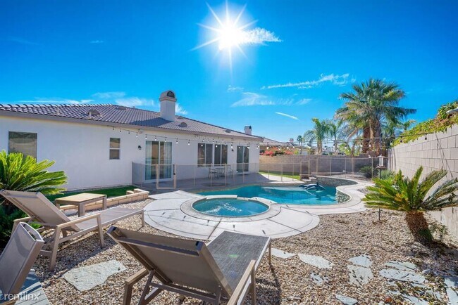 Building Photo - 4 br, 2 bath House - 43569 Parkway Esplana...