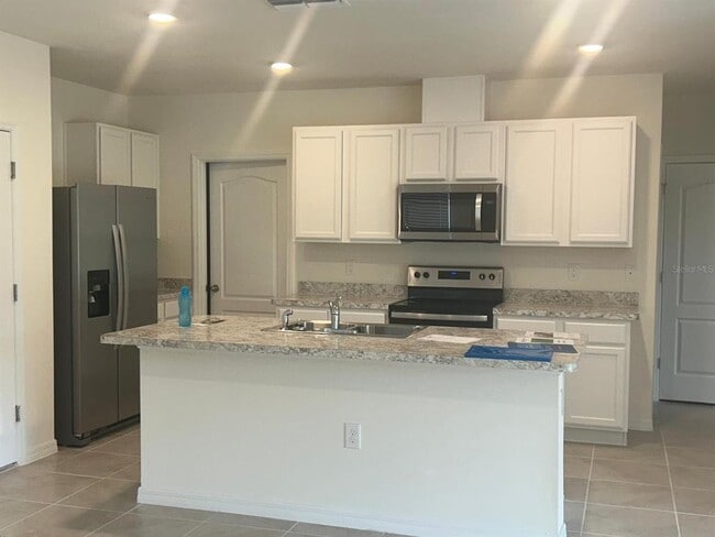 Building Photo - 3341 Costello Cir