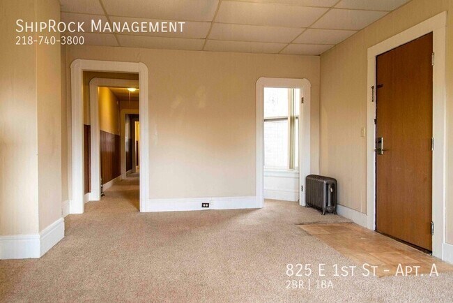 Building Photo - 825 E 1st St