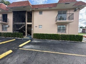 Building Photo - 1015 NW 45th Ave