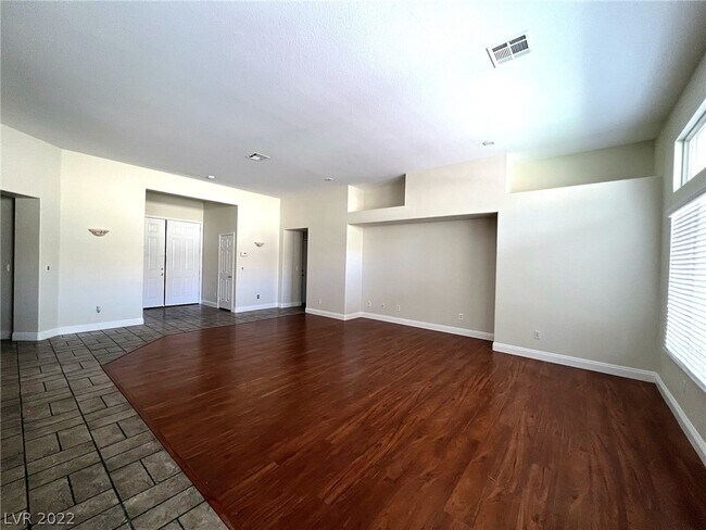 Building Photo - 7724 High Chaparral St