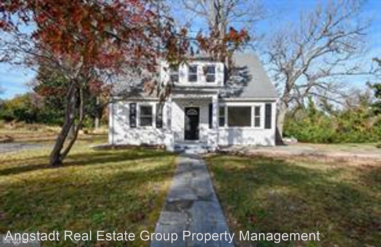 Foto principal - 4 br, 1 bath House - 10448 Marquis Road