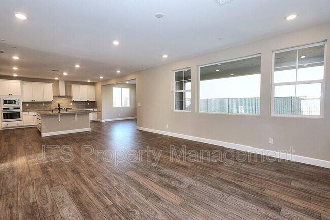 Foto del edificio - 3318 Jackrabbit Ct