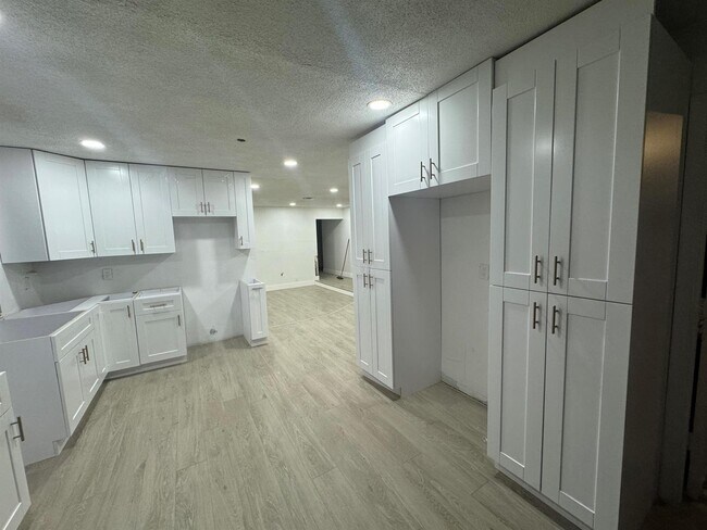 Building Photo - 6260 SW 6th St