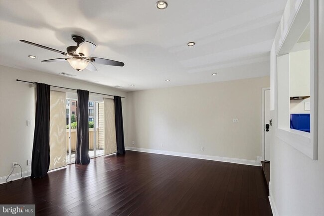 Building Photo - 13123 Wonderland Way