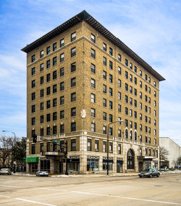 Building Photo - Hotel President Senior Apartments