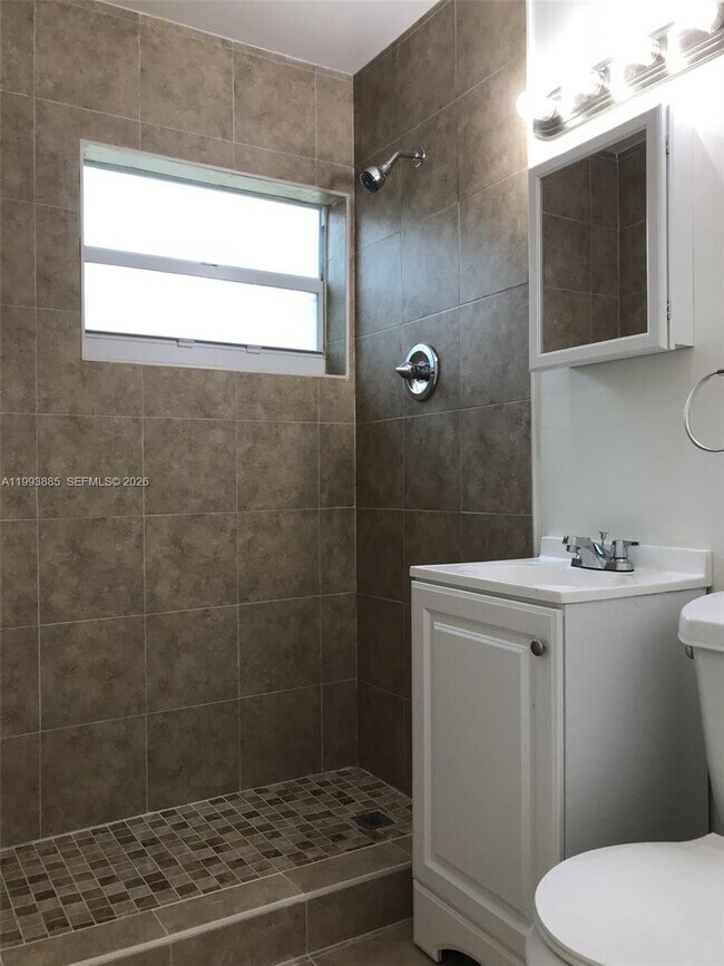 Foto del edificio - 2362 NW 34th St