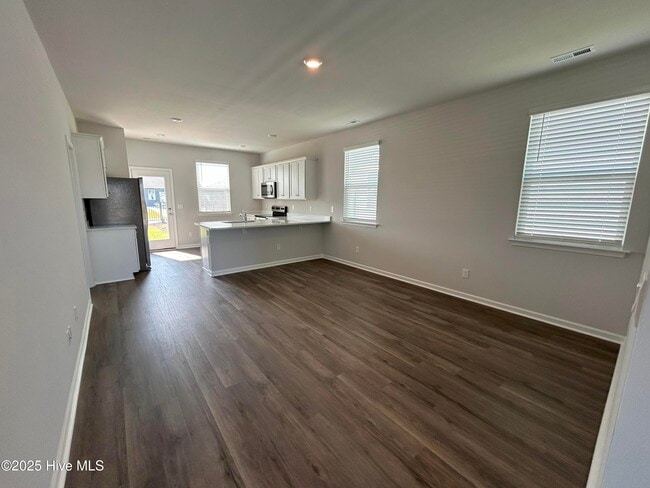 Building Photo - 59 Bonaparte St