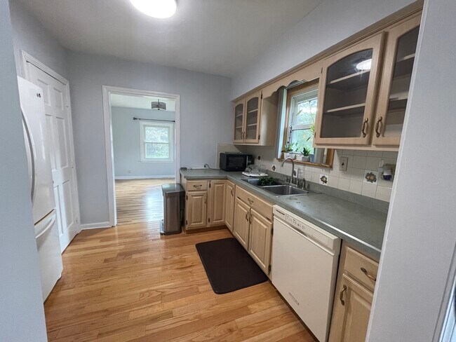 Building Photo - 25423 Hall Dr