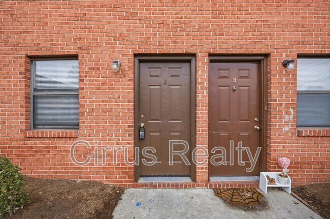 Foto del edificio - 4914 E Princess Anne Rd