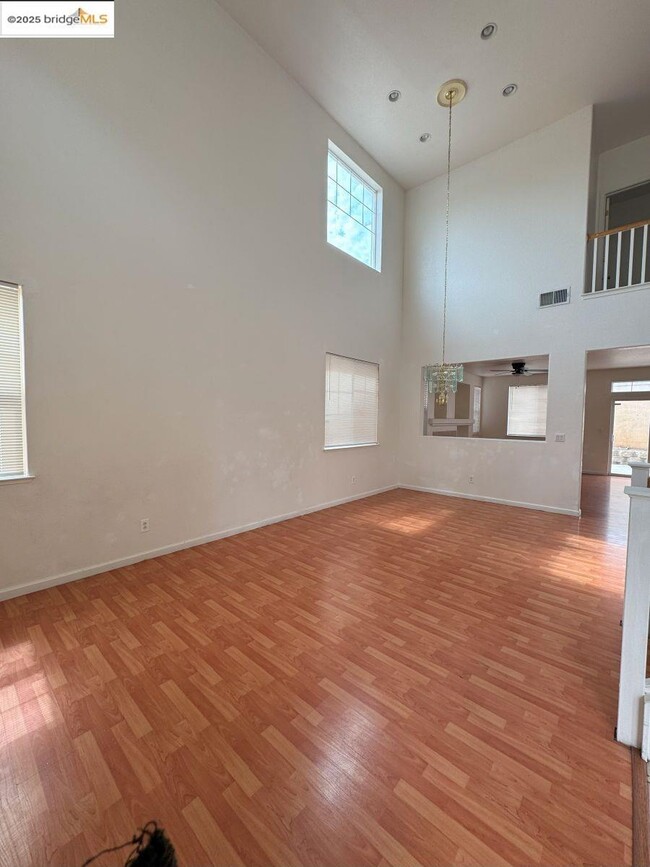 Building Photo - 645 Rockspray Cir