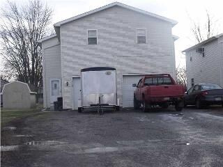 Primary Photo - 1733 Byal Ave