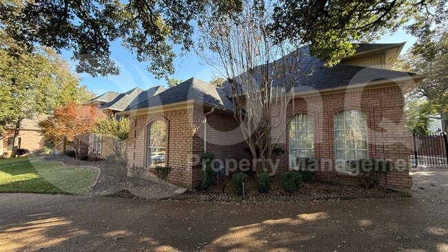 Building Photo - 920 Cat Hollow Ct