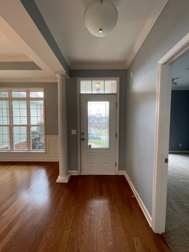 Building Photo - Quail Hollow