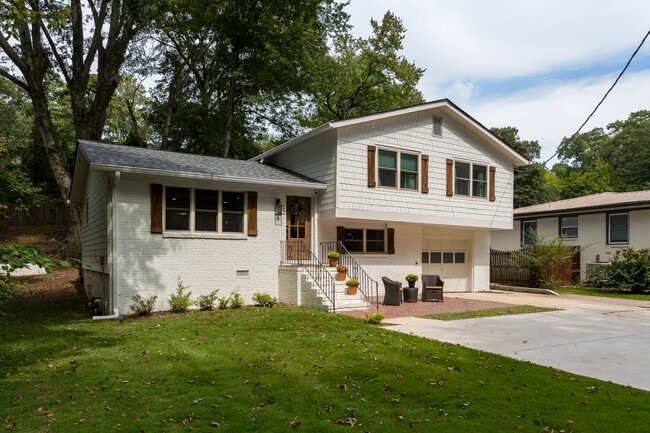 Building Photo - Home for rent in Homewood