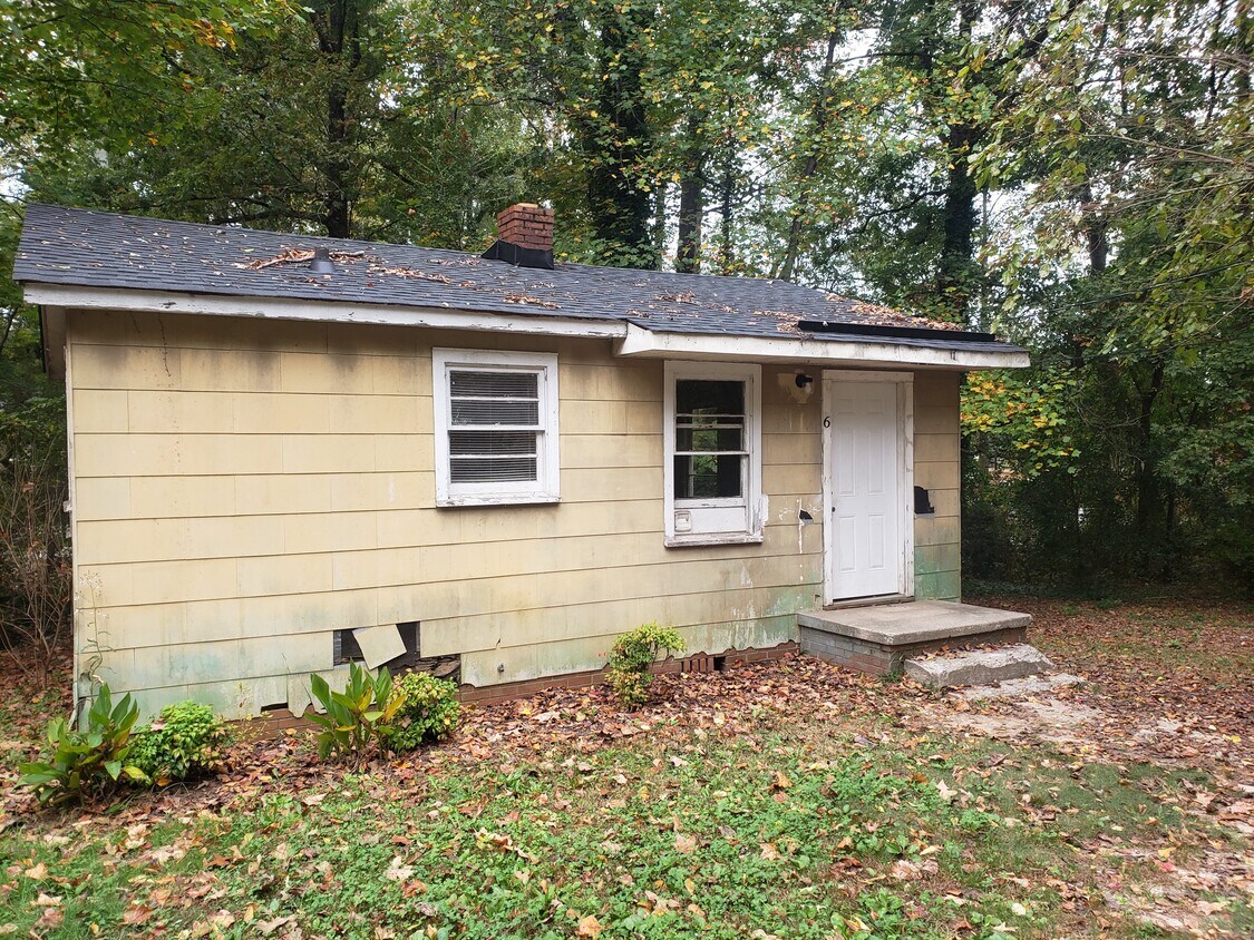 Primary Photo - 6 Sanders Ct
