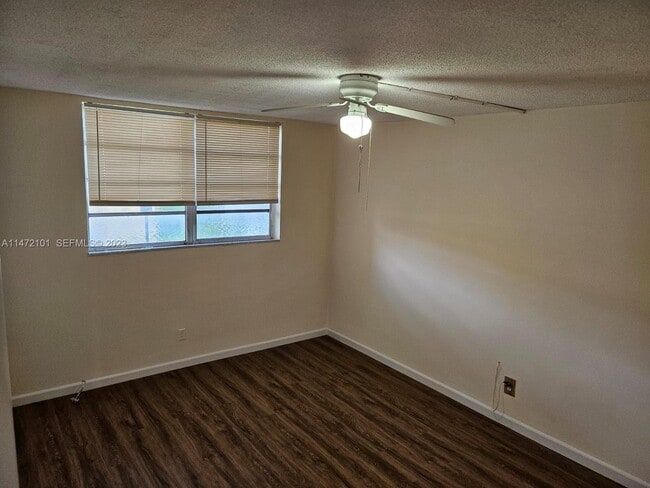 Building Photo - 5940 NW 64th Ave