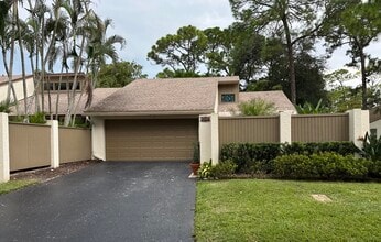 Building Photo - 319 Wood Dale Dr