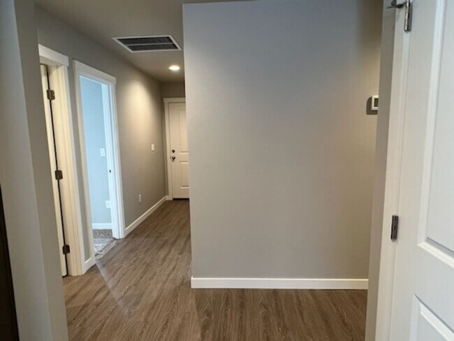 Foto del edificio - Luxury 3 bedroom, 2 bath home with double garage!