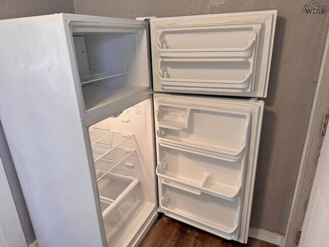 Foto del edificio - 2130 Ave J