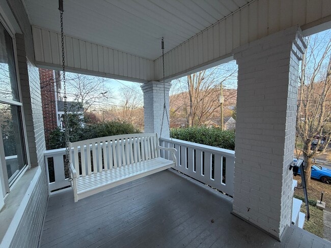 Foto del edificio - South Roanoke Charm!