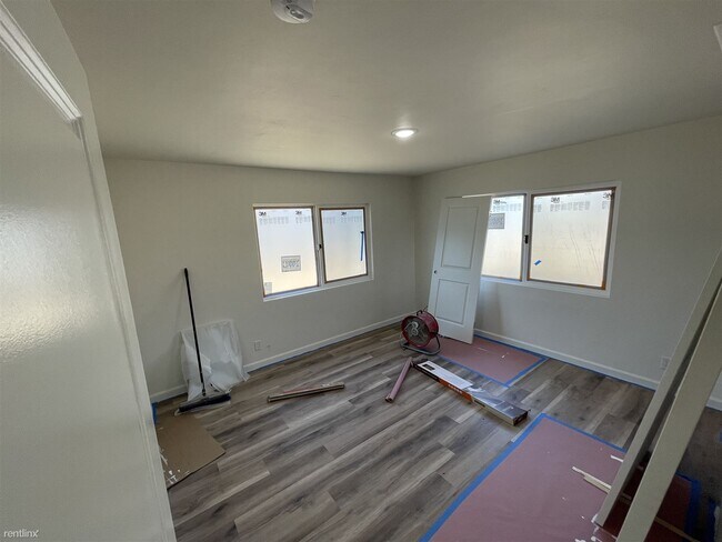 Building Photo - 3 br, 2 bath House - 2437 M Avenue