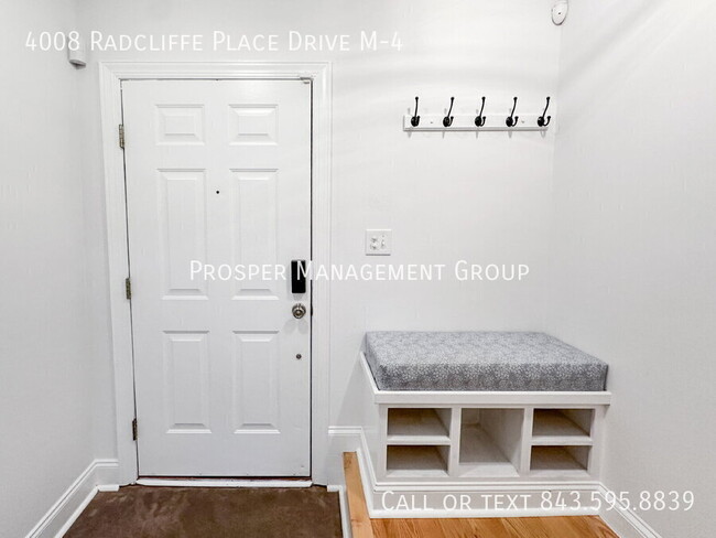 Foto del edificio - 4008 Radcliffe Pl Dr