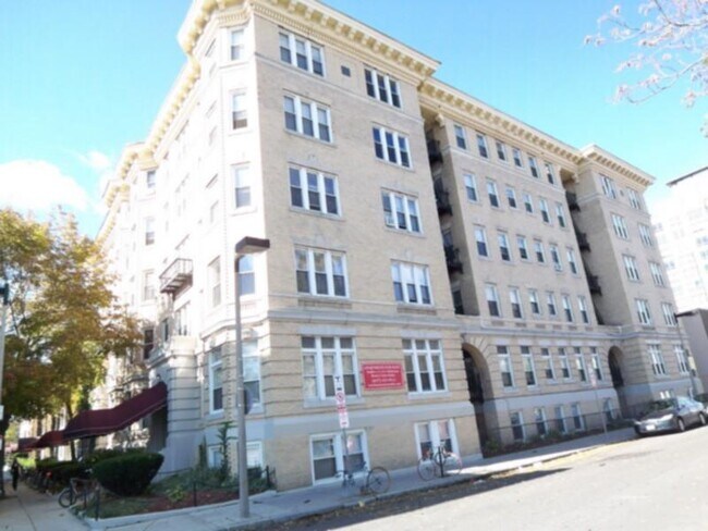 Foto del edificio - 105 Peterborough St
